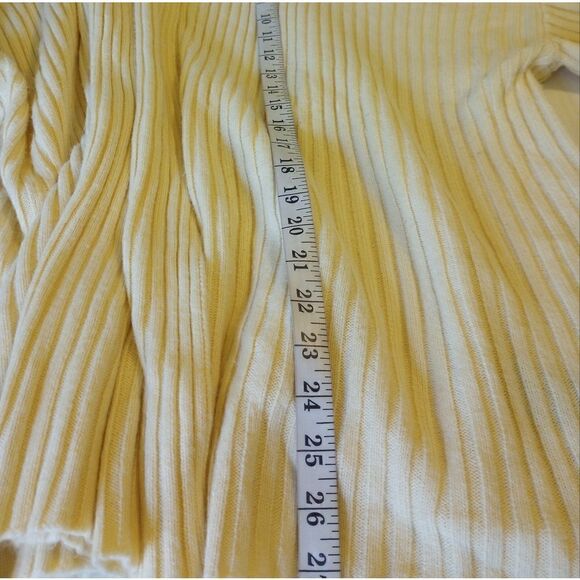 Cable Stitch 100% acrylic cream cable knit open cardigan with thumb holes - Picture 11 of 12